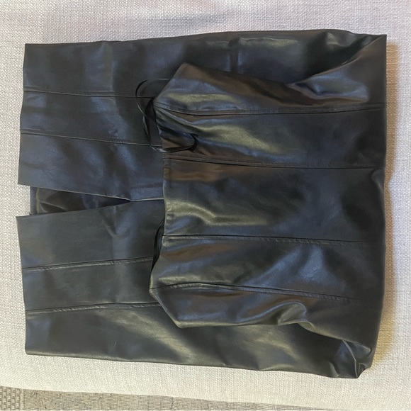 LBV vegan leather strapless corset dress in black size 10 - Picture 4 of 4